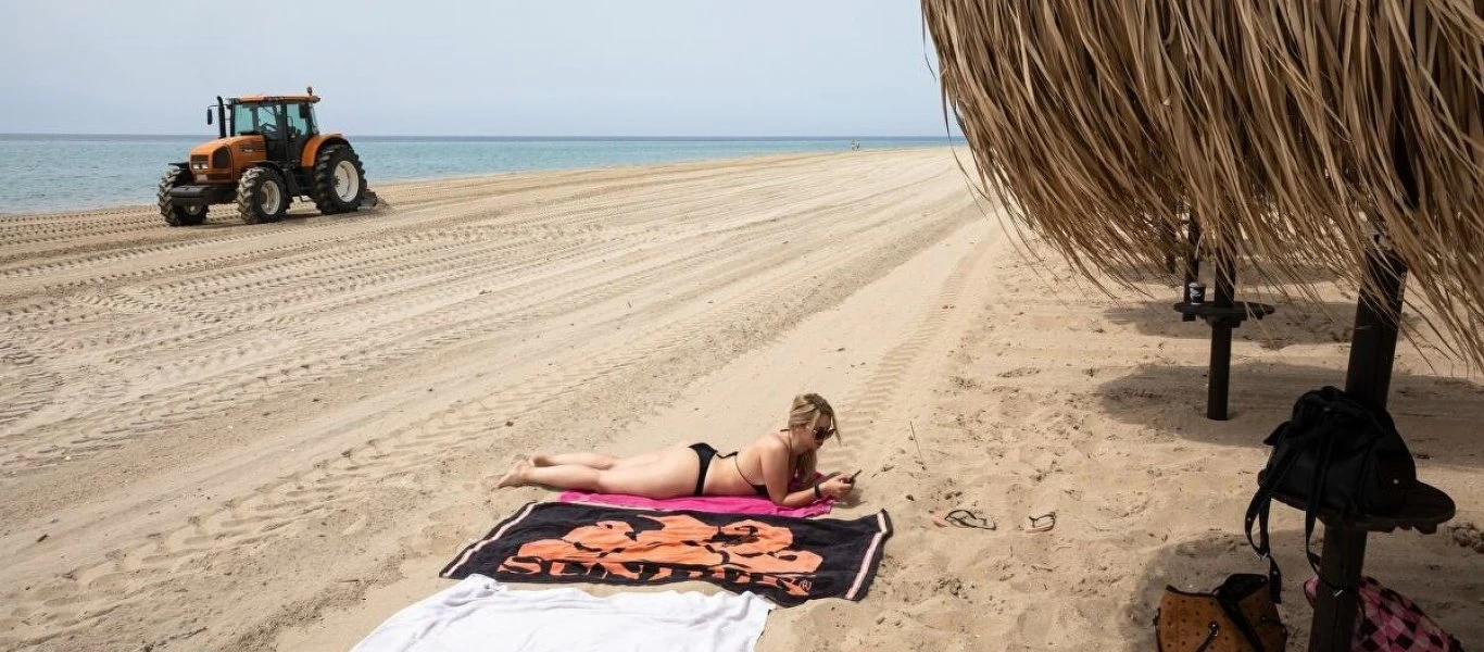 Τραγέλαφος: Η κυβέρνηση «κυνηγάει» τους Ρουμάνους τουρίστες για να μας σώσουν - «Σας παρακαλούμε ελάτε»